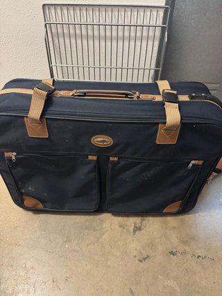 Maletas de viaje azul y beige