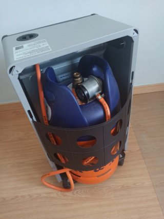 Estufa de gas negra y gris