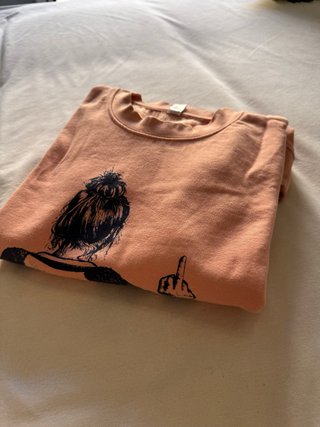 Sudadera rosa con estampado