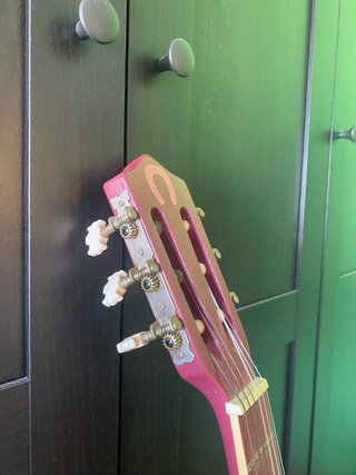 Guitarra infantil rosa con caballo, con funda