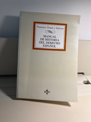 Manual de Historia del Derecho español (Spanish...