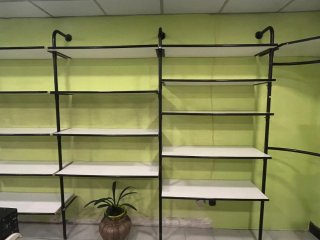 Estanterías metálicas para tienda