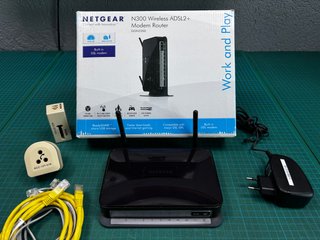 Router Netgear N300 DGN2200