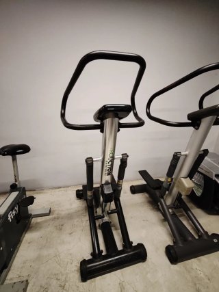 Máquina de gimnasio para entrenamiento