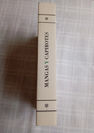Mangas y Capirotes