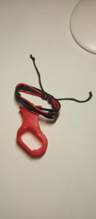 Pulsera ajustable negra y roja