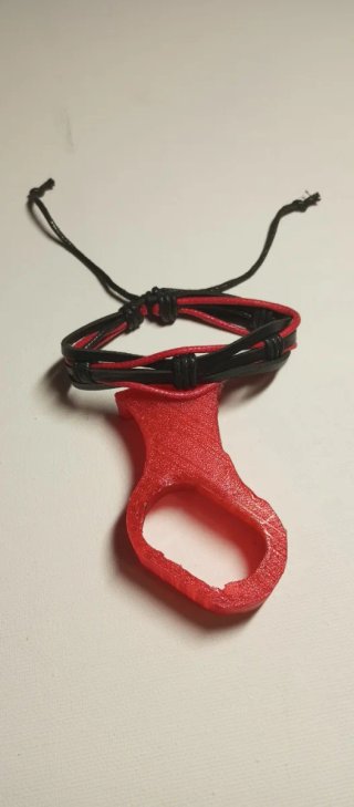 Pulsera ajustable negra y roja