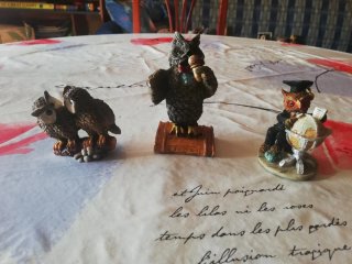 Figura de búho y pájaro