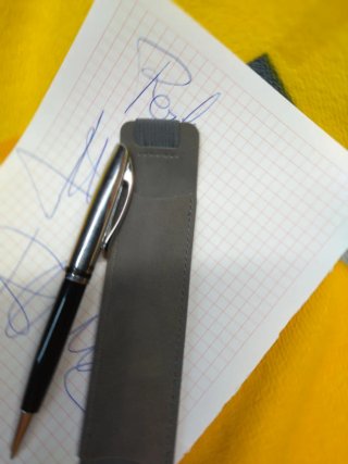 Bolígrafo Pelikan Negro y Plateado