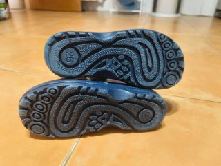 Botas de agua niña rayas y mariposas talla 26.