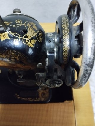 Máquina de coser Singer antigua