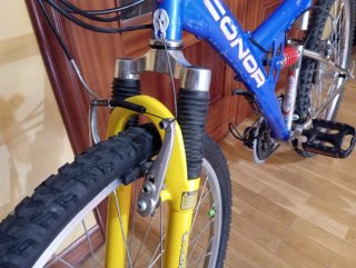 Bicicleta Conor mediana con suspensión