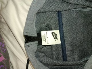 Sudadera Nike Tech Essentials Gris