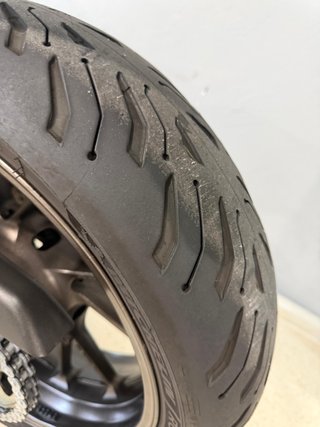 Yamaha XSR 700 Negra