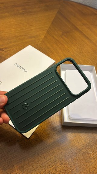 Capa protetora RIMOWA iPhone 17 Pro Max NOVA