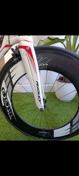 Bicicleta Triatlón Ridley Blanca y Roja