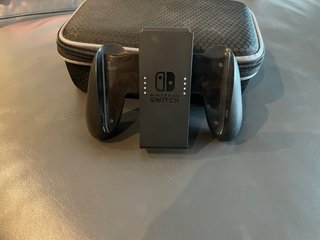 Nintendo Switch con funda de viaje