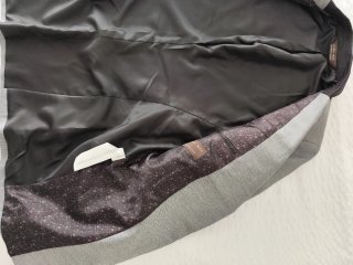 Traje gris hombre
