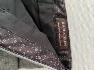 Traje gris hombre