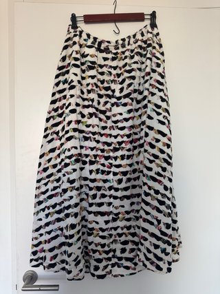 Falda H&M Estampado Abstracto Talla L