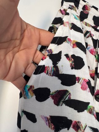 Falda H&M Estampado Abstracto Talla L