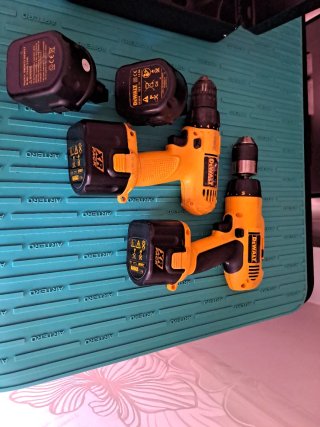 2 Taladros DeWalt XR 4 Bat 12V