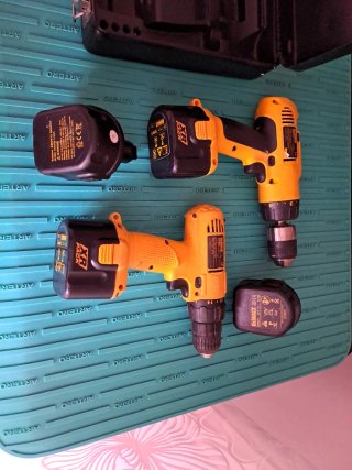 2 Taladros DeWalt XR 4 Bat 12V