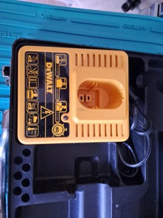 2 Taladros DeWalt XR 4 Bat 12V