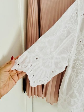 Blazer blanco bordado talla única
