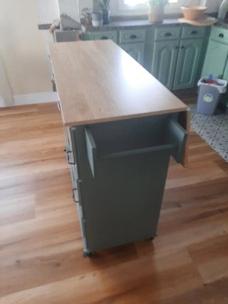 Isla de cocina nueva sin abrir