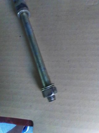 Eje Rueda Delantera Derbi Variant Revolution 16