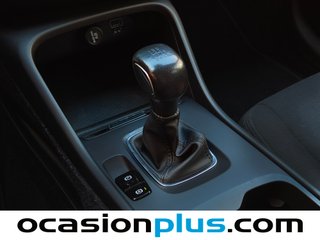 Volvo XC40 T3 Momentum Core 120 kW (163 CV)