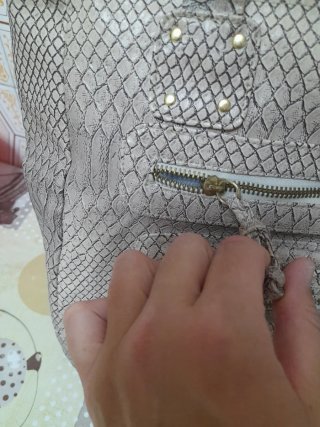 Bolso DC estampado serpiente beige