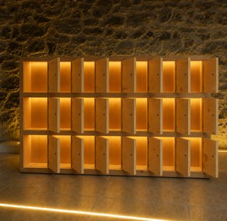 ARMARIO RÚSTICO CON LUZ LED