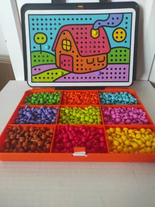 Maletín de pinchos para niños