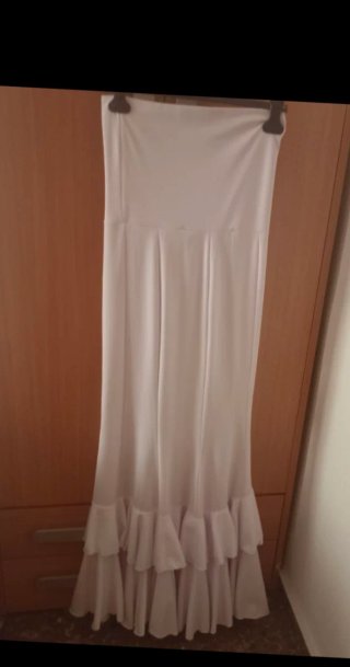 Falda flamenca blanca volantes