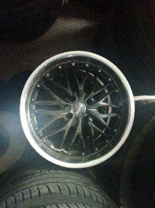 Llantas 4x108 18"8j negras garganta pulida BUTZI