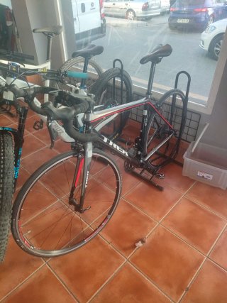 Bicicleta de carretera Trek.