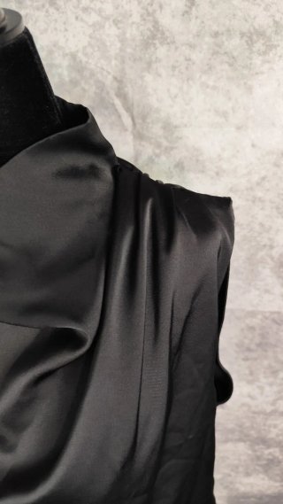Blusa Cetim Gola Alta