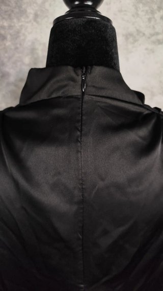 Blusa Cetim Gola Alta