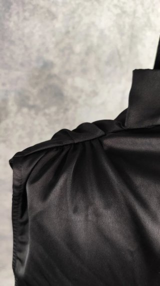 Blusa Cetim Gola Alta
