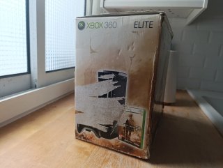 XBOX 360 Elite: COD Modern Warfare 2 Edition