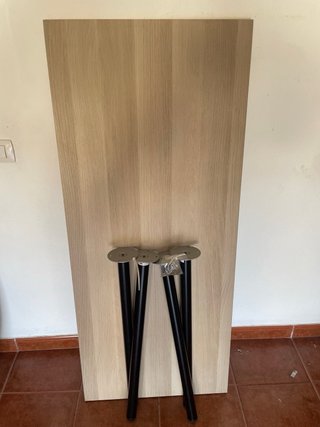 Mesa IKEA LAGKAPTEN 2