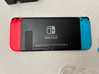 Nintendo Switch V2 + Accesorios