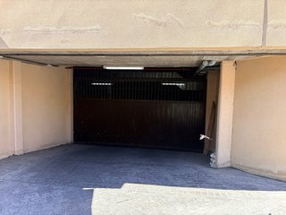 Se vende plaza de garaje en Meco, negociable.