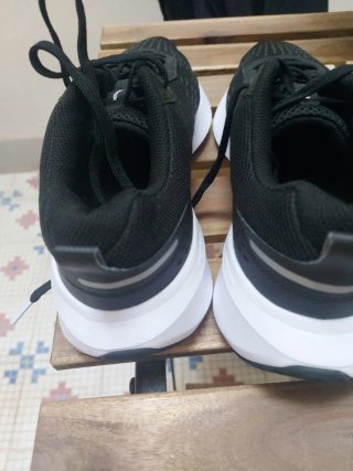 Deportivos Nike Negro Talla 42