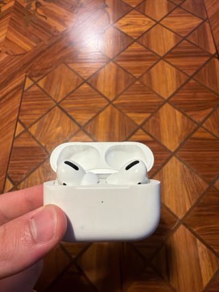 AirPods Pro Gen 1 Apple