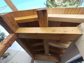 Pérgolas y techos de madera a medida