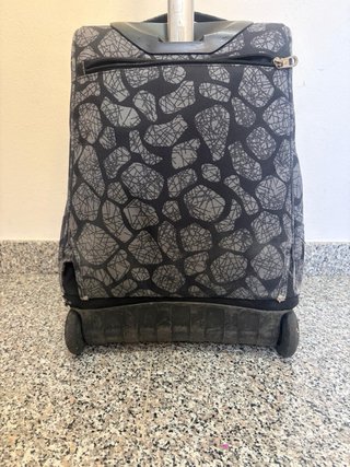 Zaino trolley Invicta grigio nero con ruote