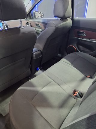 CHEVROLET CRUZE Hatchback 1.6 124